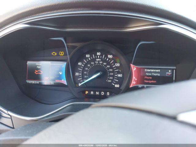 Ford Fusion Titanium Image 4