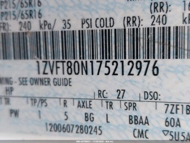 Ford Mustang Image 12