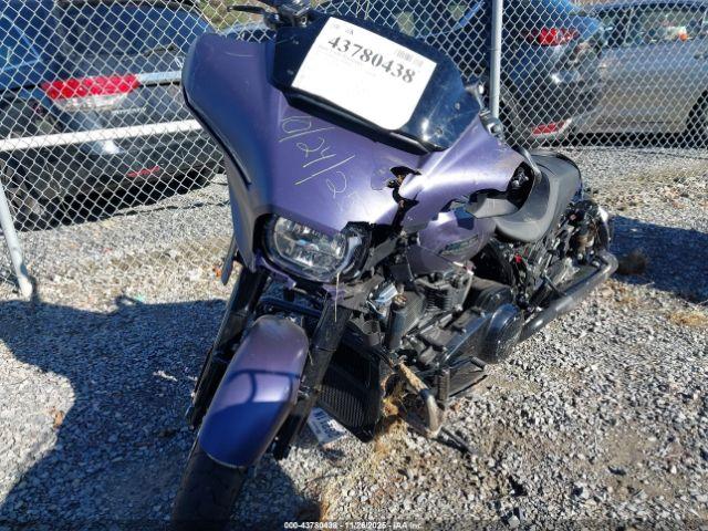 Harley-Davidson Flhx Image 10