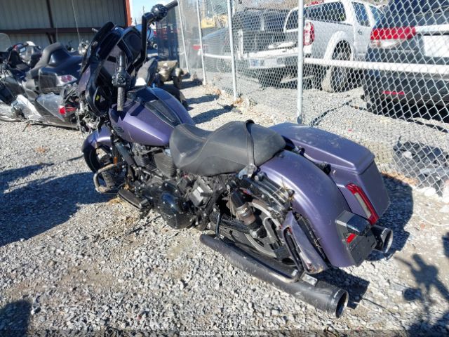 Harley-Davidson Flhx Image 13