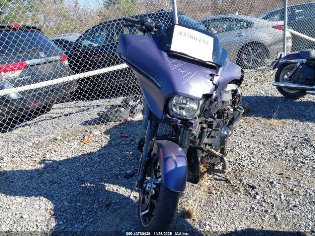 Harley-Davidson Flhx Image 14