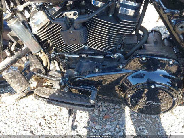 Harley-Davidson Flhx Image 15