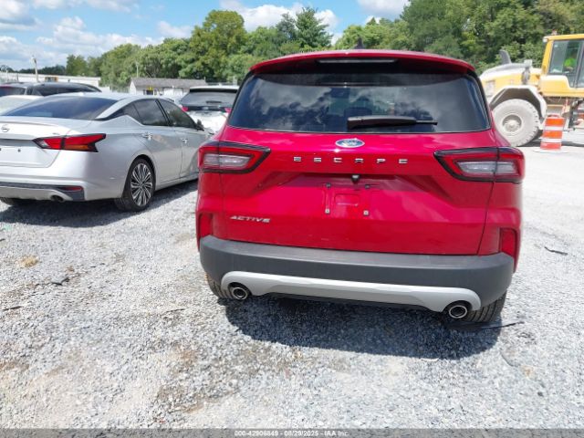 Ford Escape Active Image 2