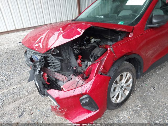 Ford Escape Active Image 11