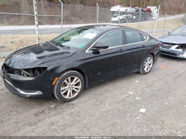 Chrysler 200 Limited Image 3
