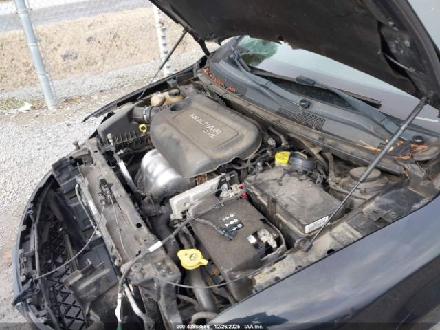 Chrysler 200 Limited Image 11