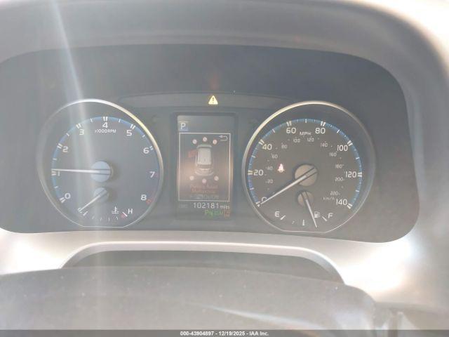 Toyota RAV4 Xle Image 5