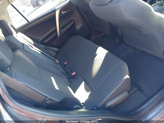 Toyota RAV4 Xle Image 12