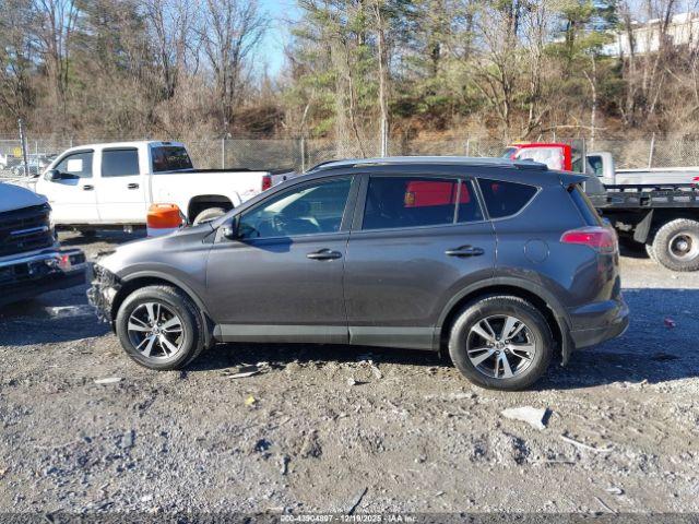 Toyota RAV4 Xle Image 13