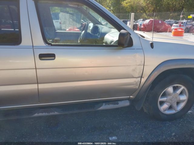 Nissan Pathfinder Se Image 6