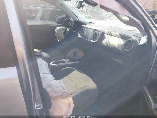 Toyota Tacoma Sr5 V6 Image 16