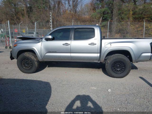Toyota Tacoma Sr5 V6 Image 9
