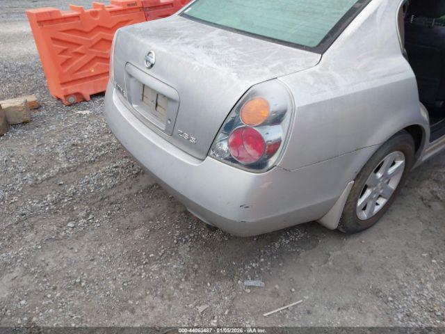 Nissan Altima 2.5 S Image 4