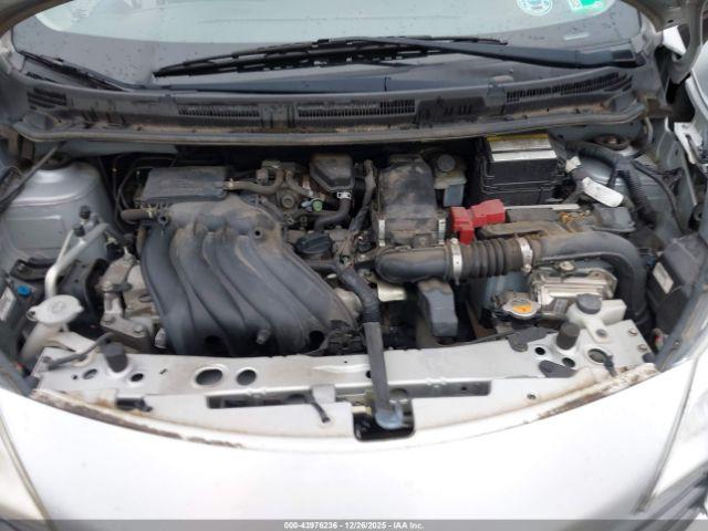Nissan Versa Image 17