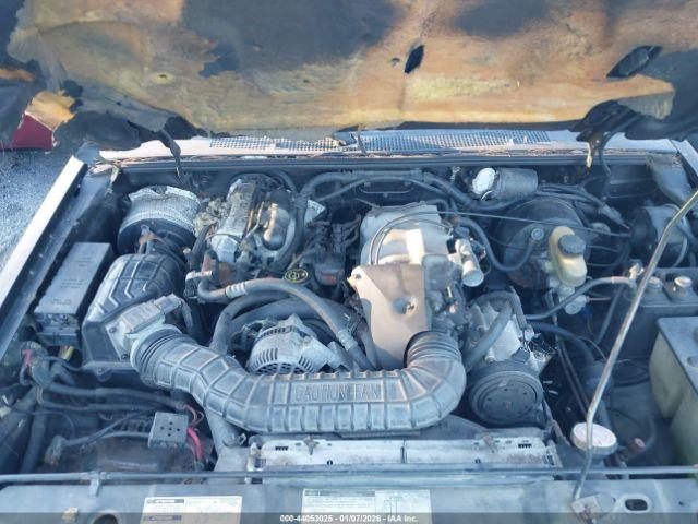 Ford Explorer Image 12