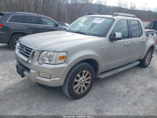 Ford Explorer Limited Image 8