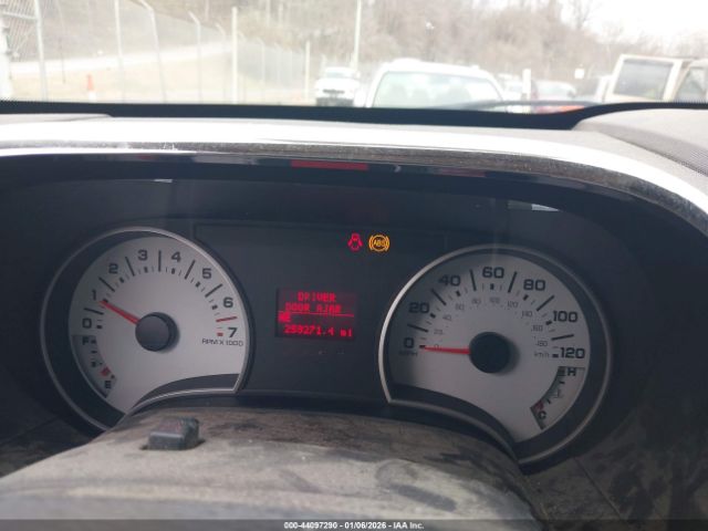 Ford Explorer Limited Image 7