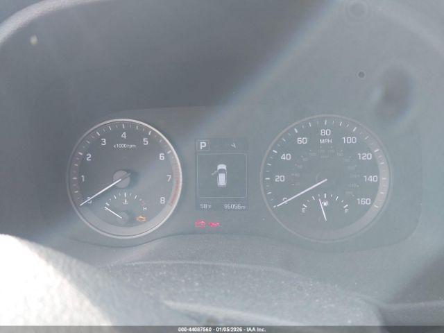 Hyundai TUCSON Night Image 9