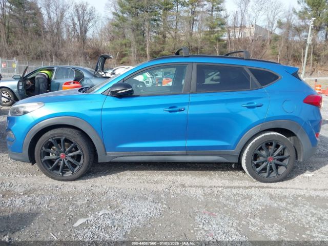 Hyundai TUCSON Night Image 16