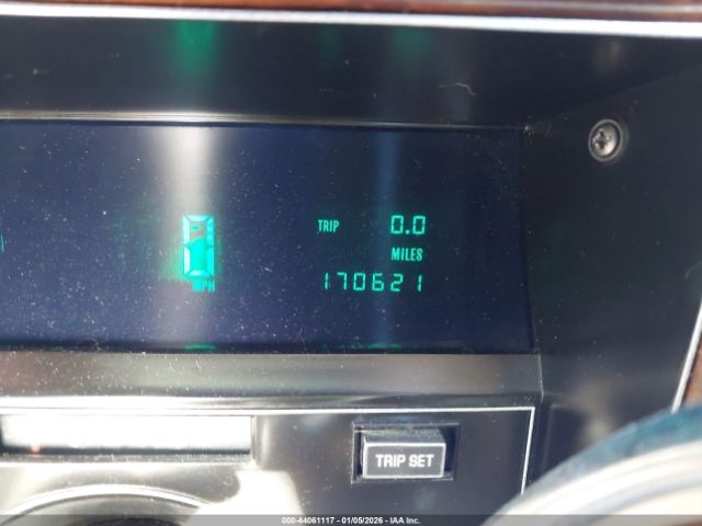 Cadillac Brougham Image 8