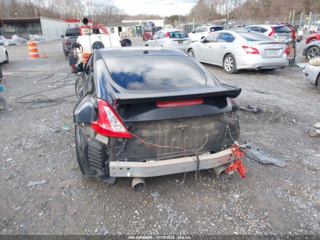 Nissan 370Z Touring Image 8