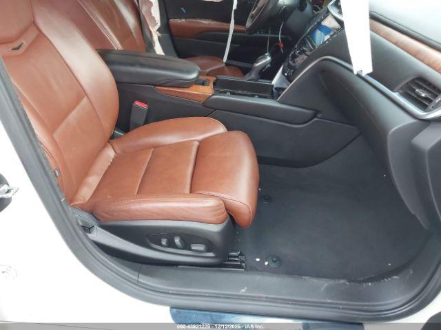 Cadillac XTS Premium Image 4