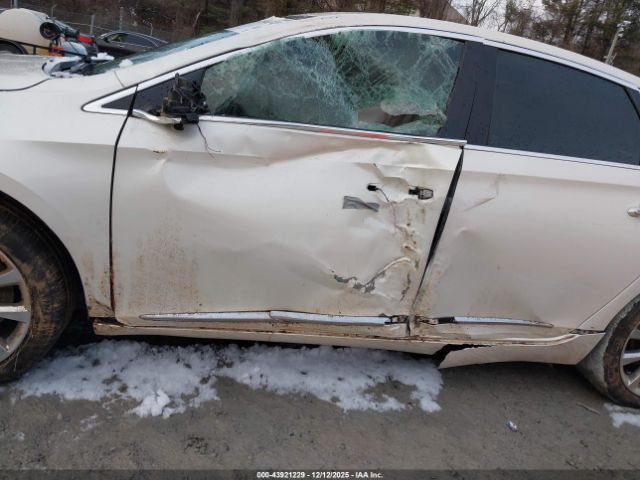 Cadillac XTS Premium Image 15