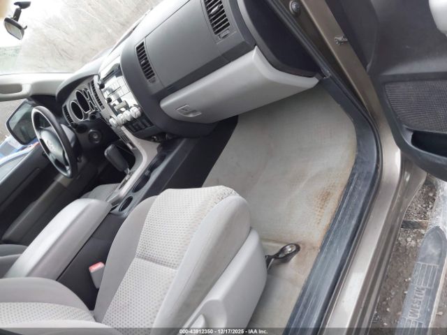 Toyota Tundra Sr5 5.7l V8 Image 13