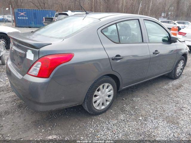 Nissan Versa 1.6 S+ Image 2