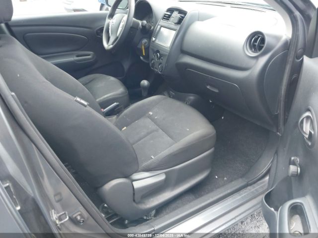 Nissan Versa 1.6 S+ Image 6