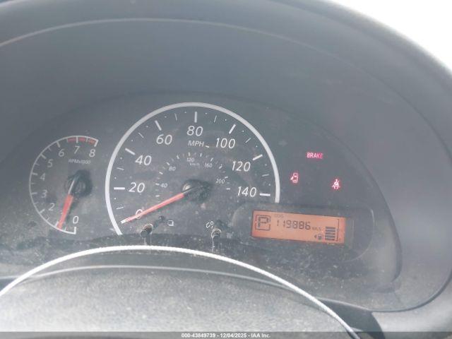 Nissan Versa 1.6 S+ Image 14