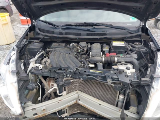 Nissan Versa 1.6 S+ Image 12