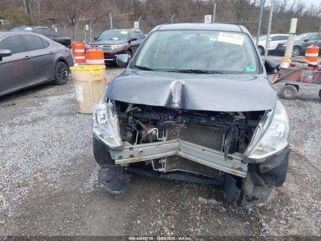 Nissan Versa 1.6 S+ Image 3