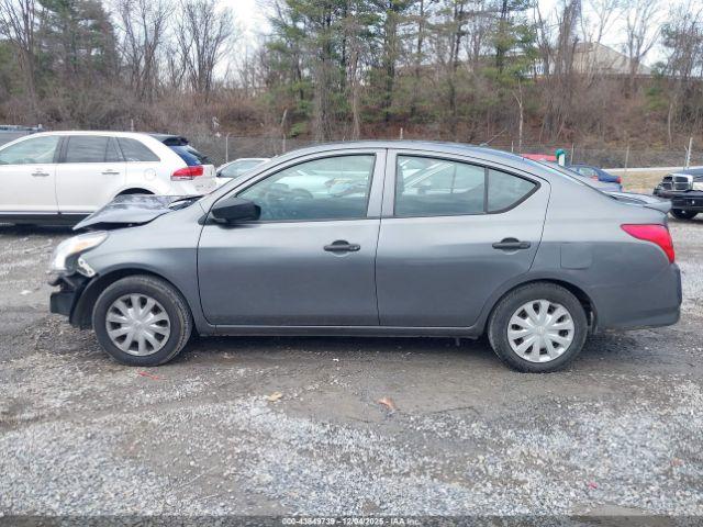 Nissan Versa 1.6 S+ Image 10