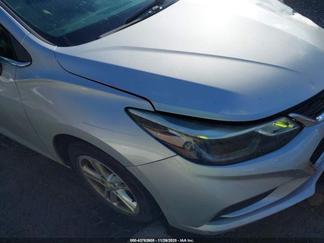 Chevrolet Cruze Lt Auto Image 17