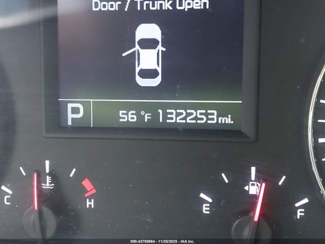 Kia Cadenza Premium Image 15