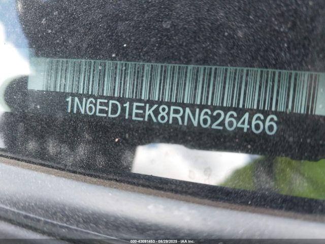 Nissan Frontier Sv 4x4 Image 5