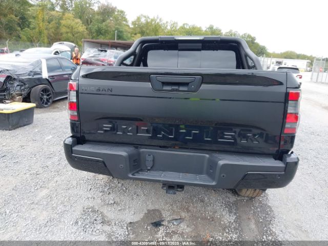 Nissan Frontier Sv 4x4 Image 13