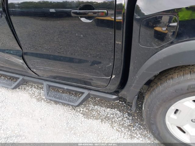 Nissan Frontier Sv 4x4 Image 14