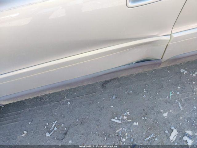 Volvo XC70 2.5t Image 3