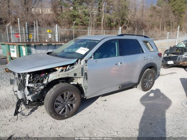 Nissan Pathfinder Sv 4wd Image 2