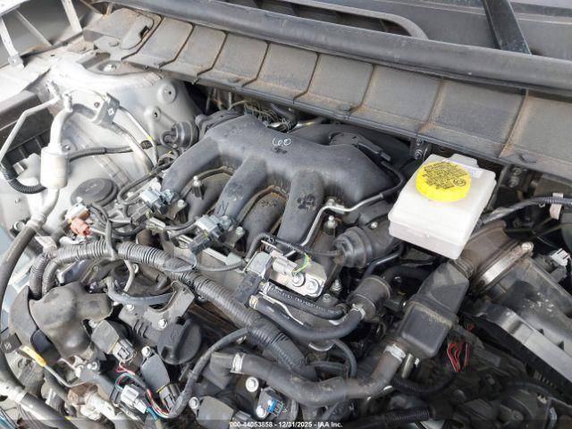 Nissan Pathfinder Sv 4wd Image 9