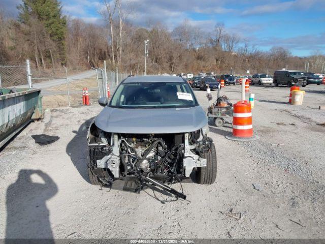 Nissan Pathfinder Sv 4wd Image 10