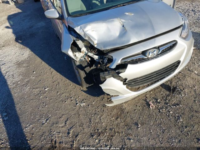 Hyundai ACCENT Gls Image 2