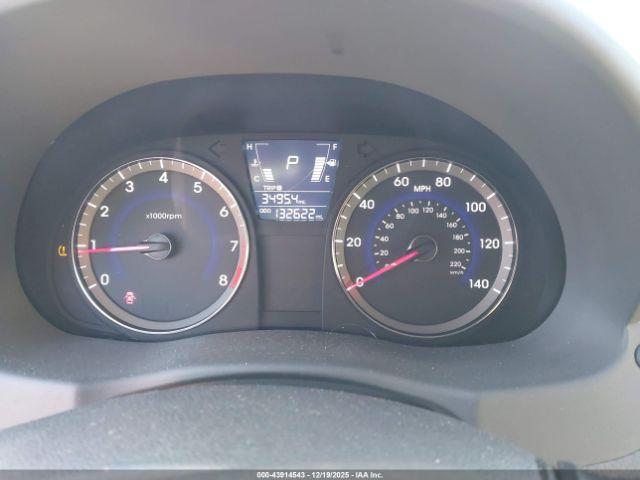 Hyundai ACCENT Gls Image 13